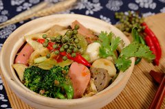 你知道飯店排骨湯用的是什么調味料嗎？